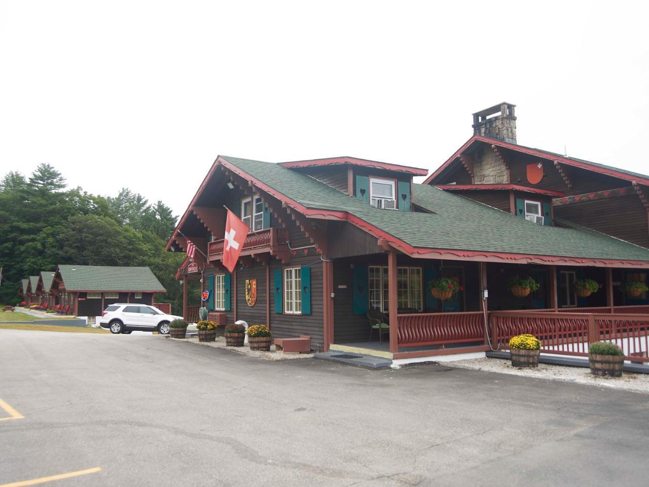 瑞士小屋村旅馆 北康威 外观 照片